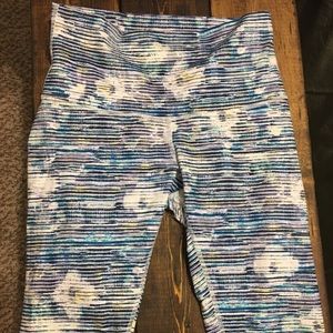 Lululemon Leggings - high rise Wonder Under Crop